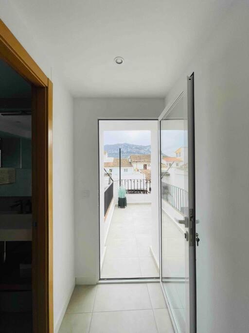 Attic Apartment In Old Town Dénia Esterno foto