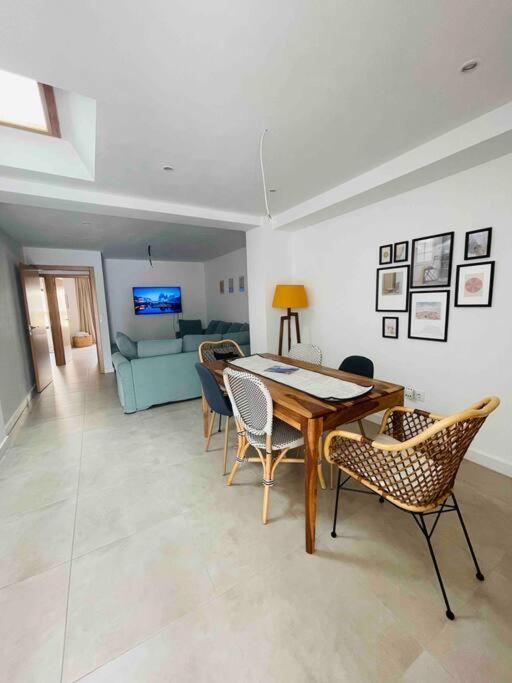 Attic Apartment In Old Town Dénia Esterno foto